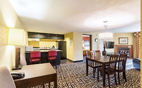 Quality Inn And Suites Rochester